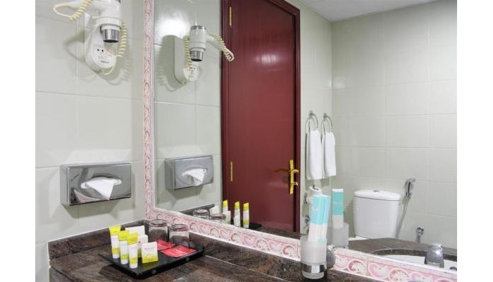 Ramada By Wyndham Beach Hotel Ajman poza 9