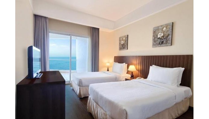 Ramada By Wyndham Beach Hotel Ajman poza 3