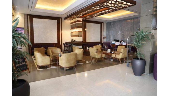 Hotel Golden Tulip Media poza 9