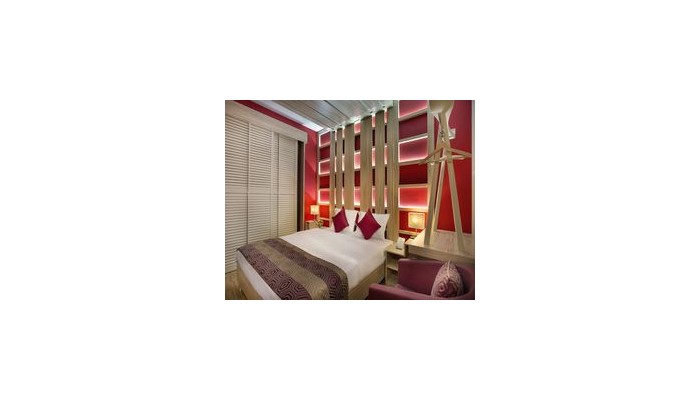 Hotel Reflections poza 0