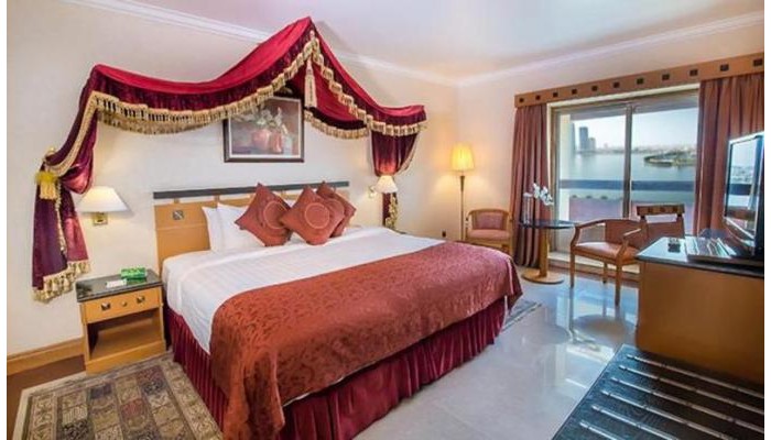 Hotel Holiday International poza 5