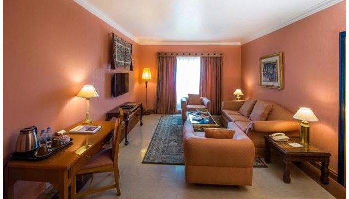 Hotel Holiday International poza 6